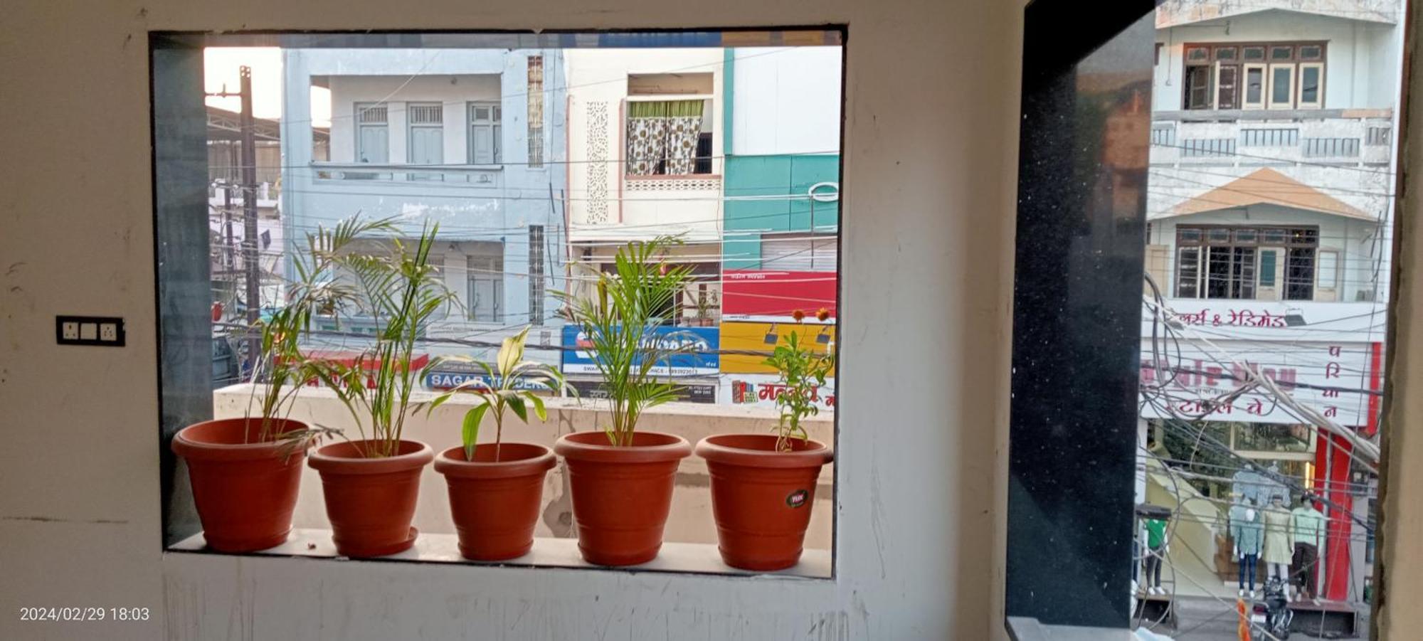 Hotel Prakasham اوجاين المظهر الخارجي الصورة