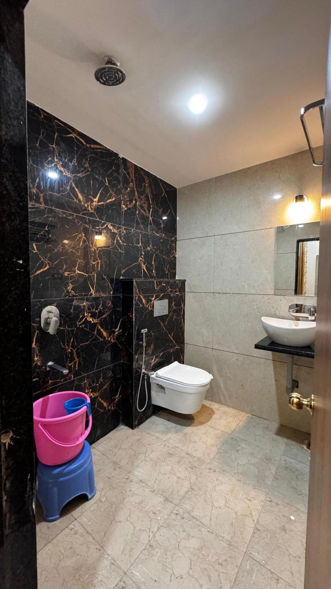 Hotel Prakasham اوجاين المظهر الخارجي الصورة
